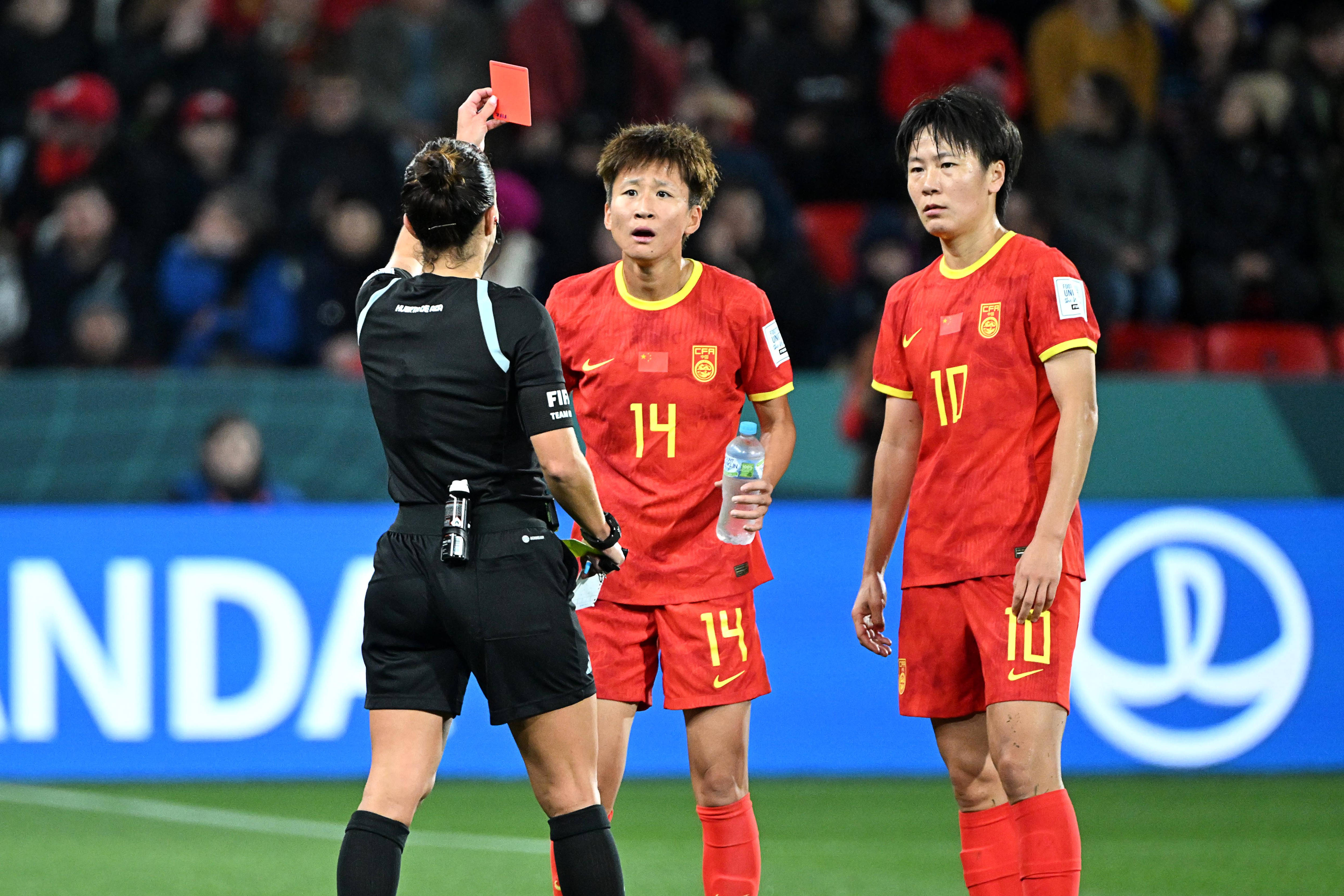 国际女足赛事中的中国队傲视群雄(国际女足赛事中的中国队傲视群雄的是谁)