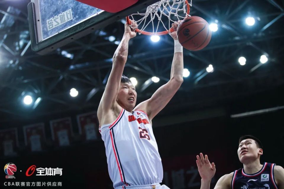 丢失宝贵分数，球队寻求反击的简单介绍